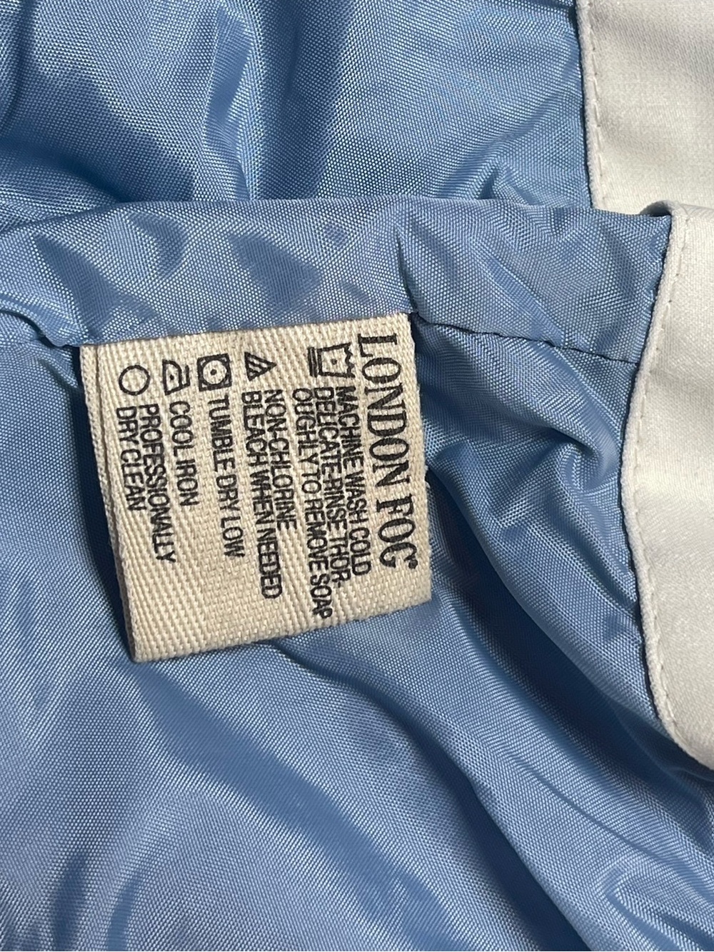 Women's London Fog Light Blue Jacket Size Large |
Adjustable Waist Lightweight - Picture 6 of 13